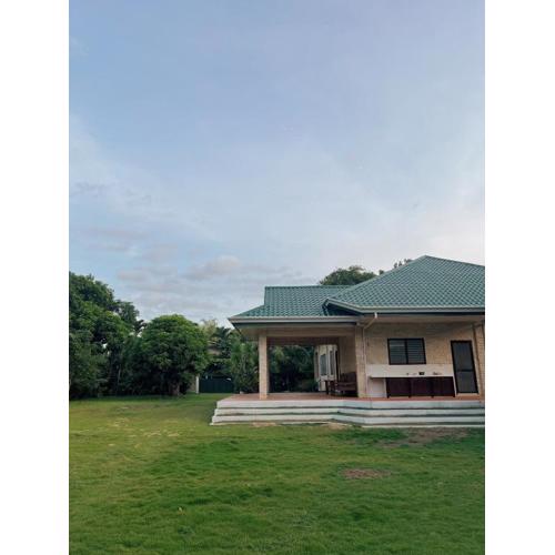 Casa Carmencita Cebu - Ocean and garden villa in Asturias, Cebu
