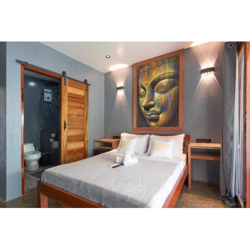 Casa De Loren Family Room