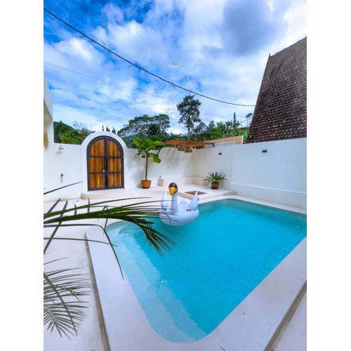 Casa Del La Luna by Nginapsini