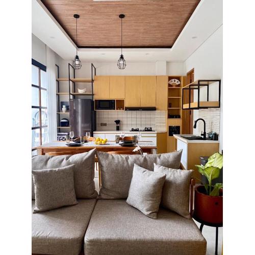 Casa di Elle, your finest BERAWA hideaway, BRAND NEW Rooftop villa, near FINNS Beach Club