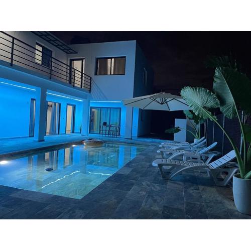 Casa Entre Playas con piscina en Las Galeras