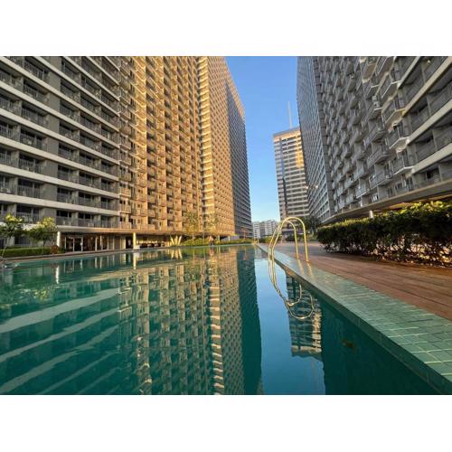 Casa Jezhuel at Fame Residences