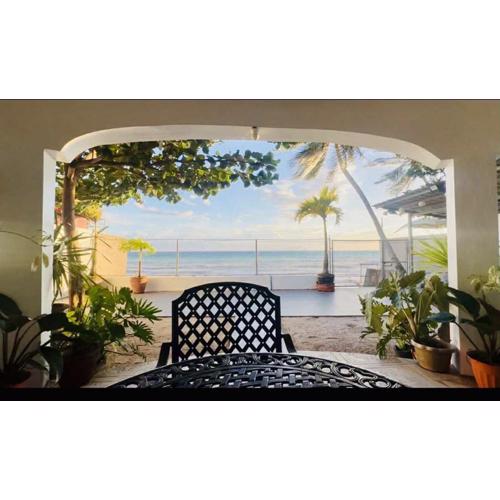 Casa Mandulia Beachfront House