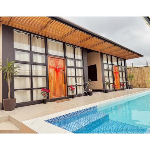 Casa nel Mezzo - A Pineapple Farm Escapee