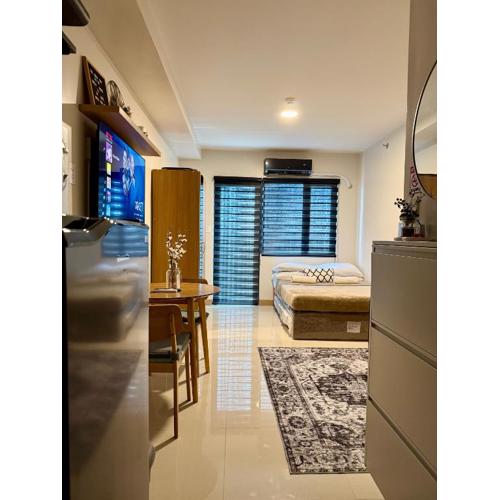 Casa Olivia - SMDC Studio with Balcony Back of SM City IloIlo