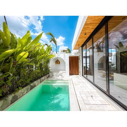 Casa Petak 2 - Serene Architectural Villa in Tropical Paradise Pererenan