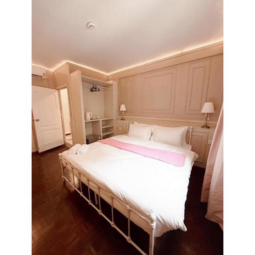 Casa Sukhumvit 11 BTS Nana - คาซ่า สุขุมวิท 11 รถไฟฟ้า นานา