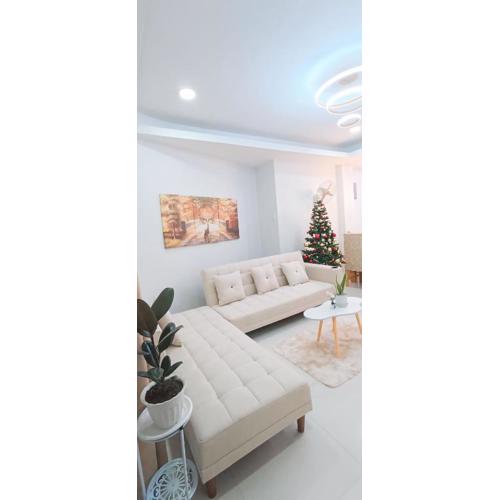 Casa Viana - Modern House Upto 300mbps Wi-fi with Netflix, FREE Parking