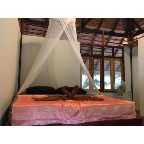 Cashew Nut Bungalow, Ko Mook