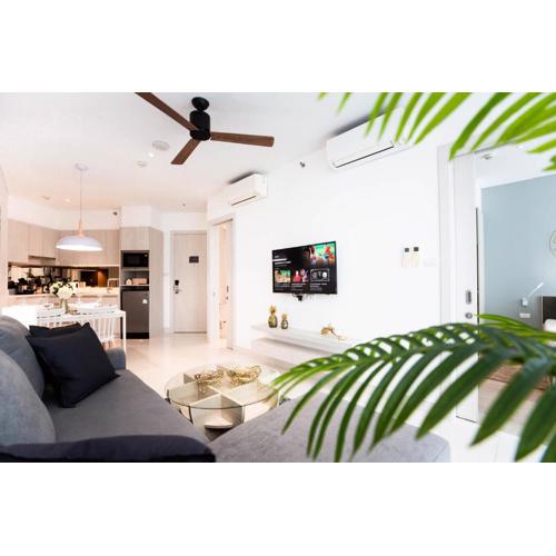 Cassia 1 BR Lake&Pool View apt by NLA