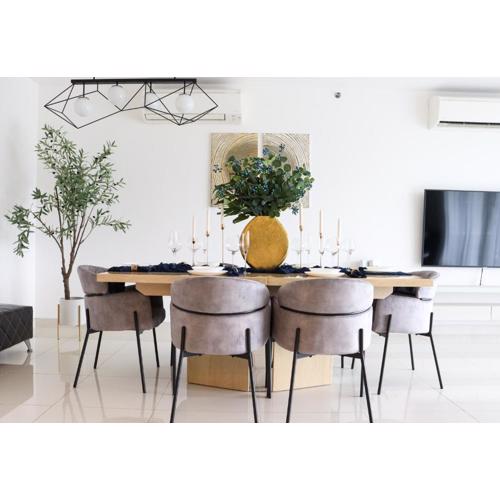 Cassia 3BR Sea View apt by NLA