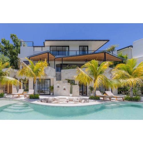 Castle Lunita top ocean view villa of Uluwatu