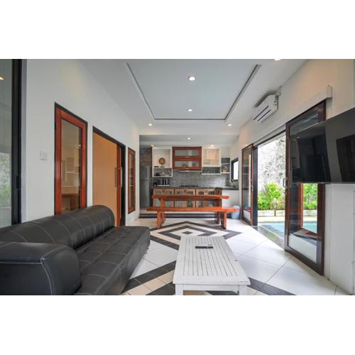 Catta II Near Oberoi Beach