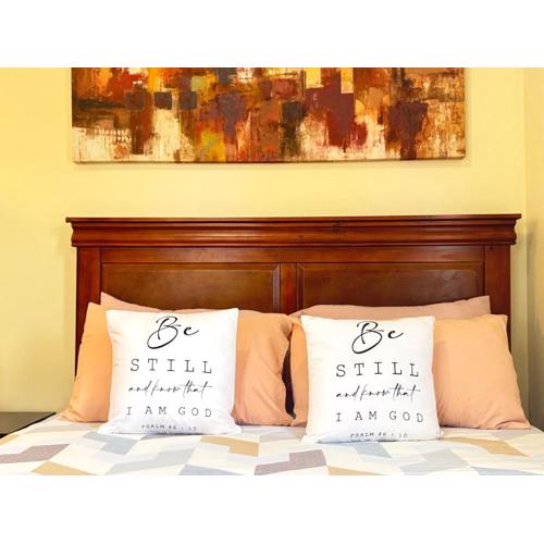 CDO Cozy 2-Bedrooms 2 Toilets View Pool and Garden beside Ayala Mall