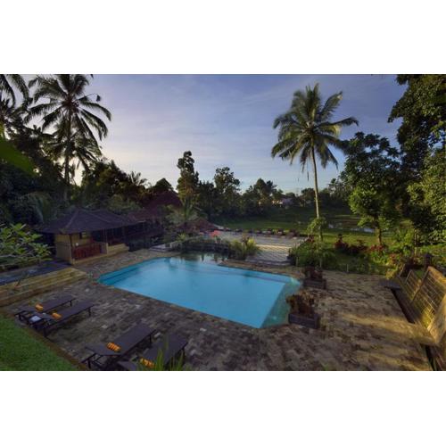 Cempaka Belimbing Villa