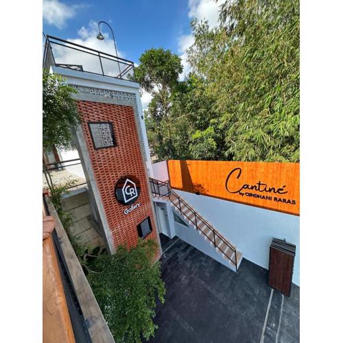 Cendhani Raras Gallery