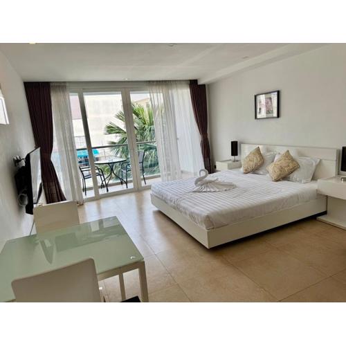 Centara Avenue Residences 1 bedroom Pattaya Center near beach shopping mall
