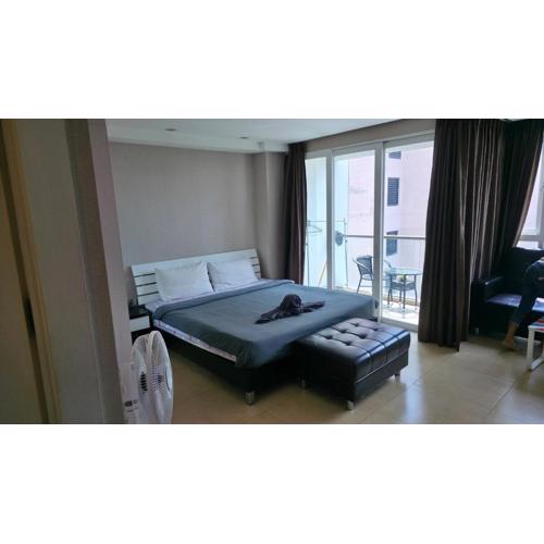 Centara avenue studio room poolview 7th floor wifi