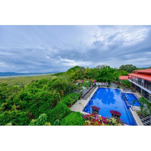 Centauria Wild Resort