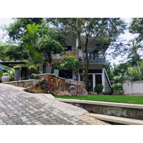 Center Point Villa Unawatuna