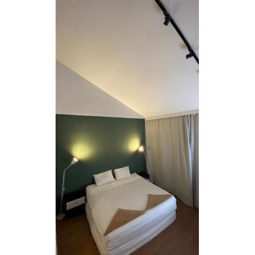 Centerpoint Hotel & Plaza