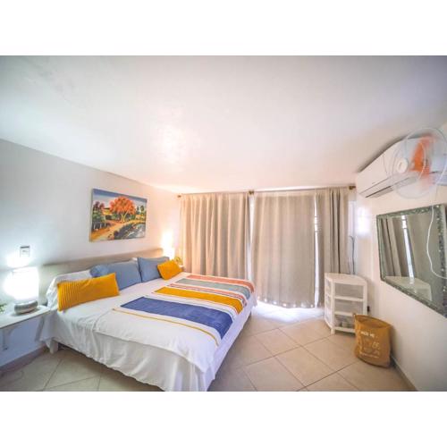 Central 1BR APT - 1 minute Walking from Rumba