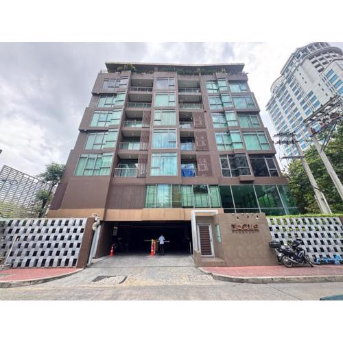 Central Living Ploenchit