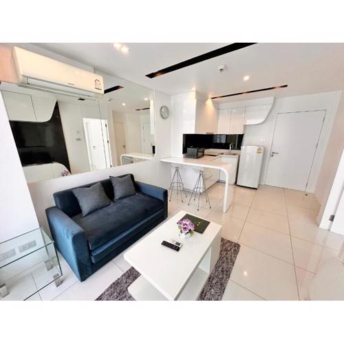 CENTRAL LOCATED 1 Bed In City Center Residence