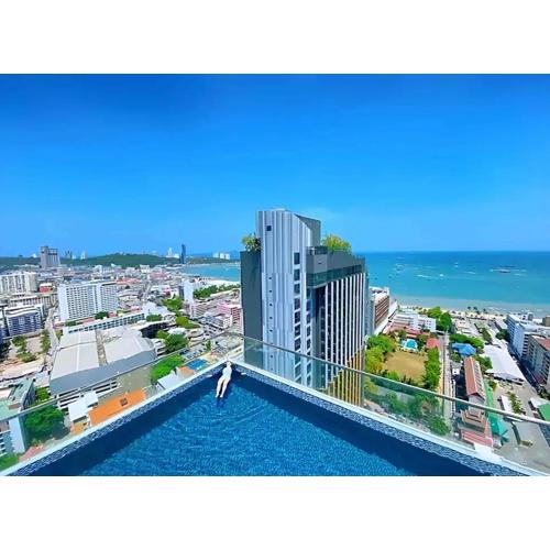 Central Pattaya Fully Equipped Condo Next to Beach