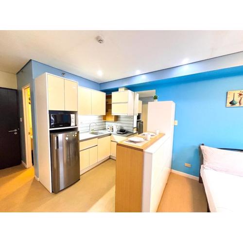 Centrio Tower Cozy Wi-Fi Netflix