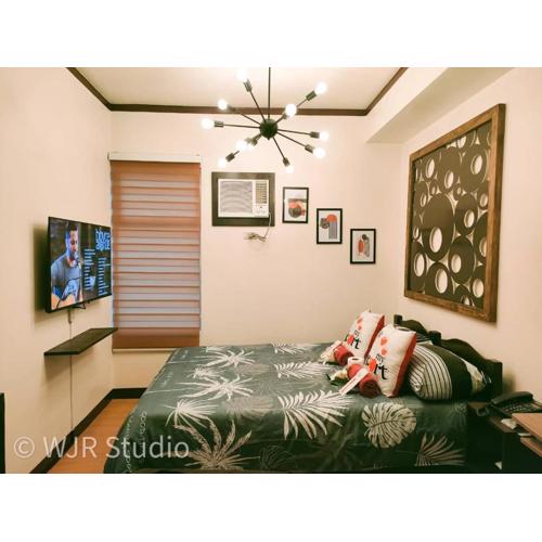 Centropolis Queen Bed Suite- Modern Posh Style