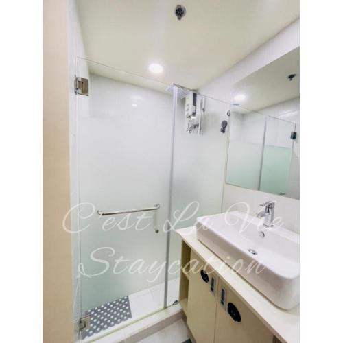 Cest La Vie Staycation