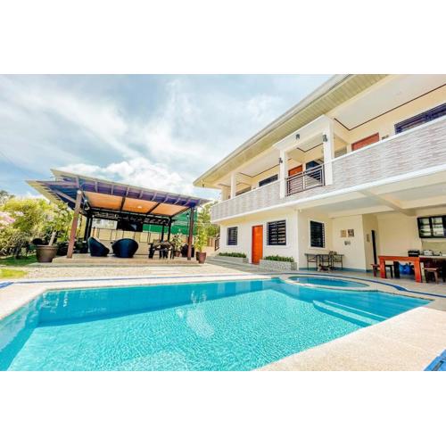 Cevy's Place - Exclusive Resthouse