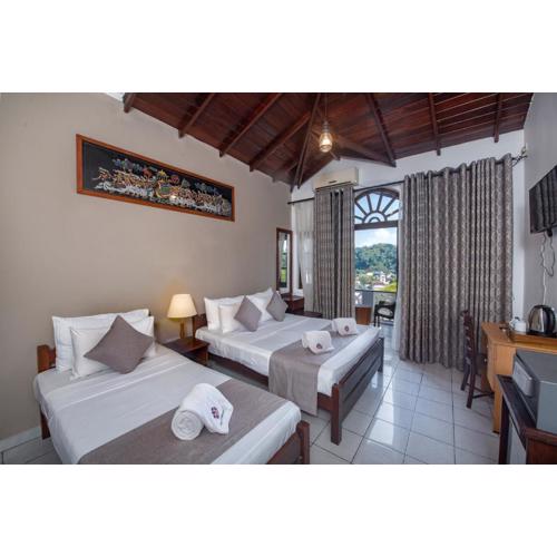 Ceyloni Lake Residency