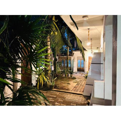 Ceylonia Airport Transit Villa CMB