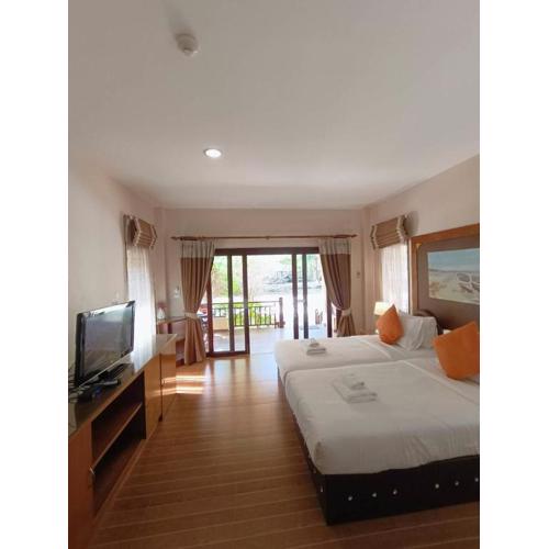 Chaithalay Khanom Resort