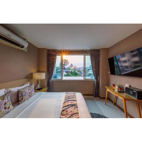 Chala Number 2 Art and Gallery