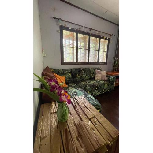 Chaloklum Cosy Cabin