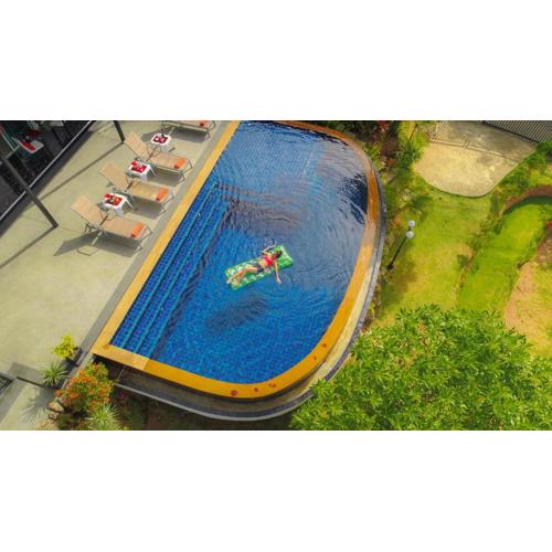 Chalong - 8 Bedroom Private Pool Villa - Nap Crown