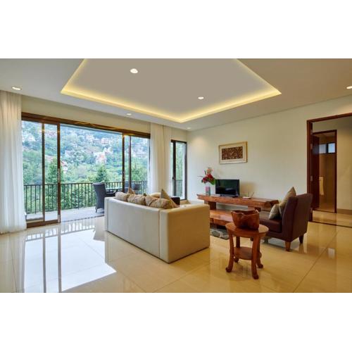 Chamomile Hill View Villa 6 bedrooms with a private swimming pool and movie room