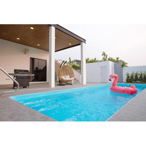 清迈现代豪华泳池独栋别墅 可配埃尔法包车专属司机 （Chang king villa）