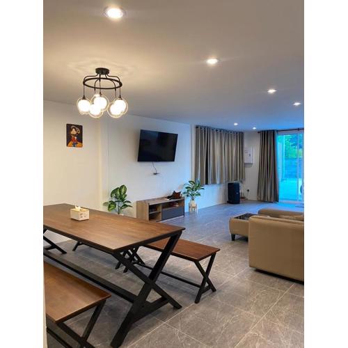 Charin pool Villa Bangsean home 2