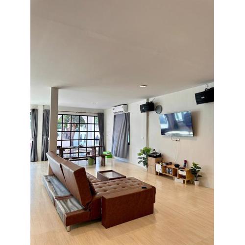 Charin pool Villa Bangsean home1