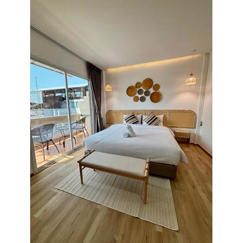 Charm Hostel at Pratumnak