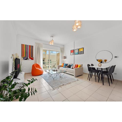 Charming 1BR in The Greens, Near Metro