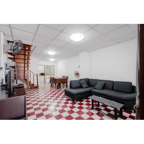 Charming 2-Bedroom House in Hua Hin Soi 80,12-Minute Walk to Beach