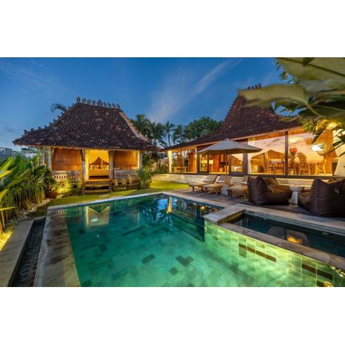 Charming 3BR Wooden Villa with Lush Garden Oasis by Santi Management