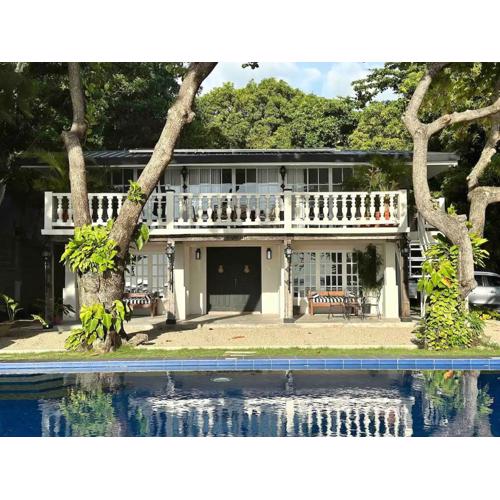 Charming 6BD Villa , Pool, Wi-Fi, Solar Energy