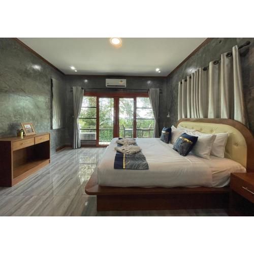 Charming and Exotic Seaview 2-Bedroom House in Patong