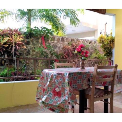 Charming Apartment in Pereybere with Shared Pool, 75 m²